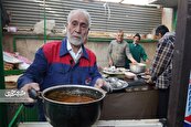 اطعام چهارشنبه‌های محله راه‌آهن یادگار ۸۵ ساله علامه علی فلسفی است