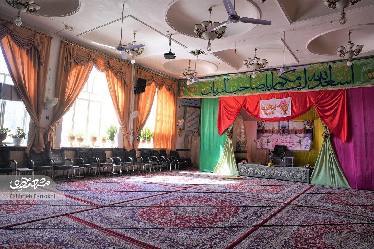 هاشم راک و همسرش ۷ سال است در مسجد موسی‌بن‌جعفر (ع) خدمت می‌کنند