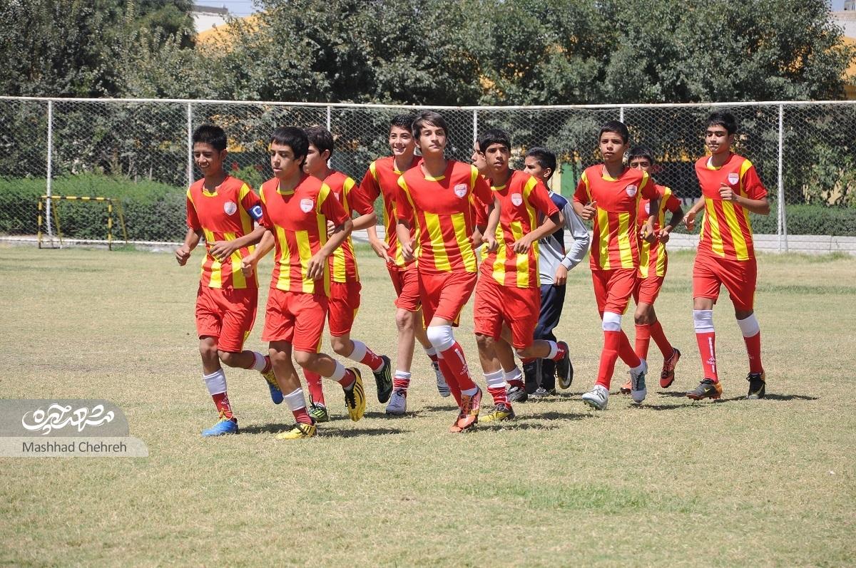 محسن تاجور استعدادهای فوتبالی قاسمآباد را دورهم جمع میکند