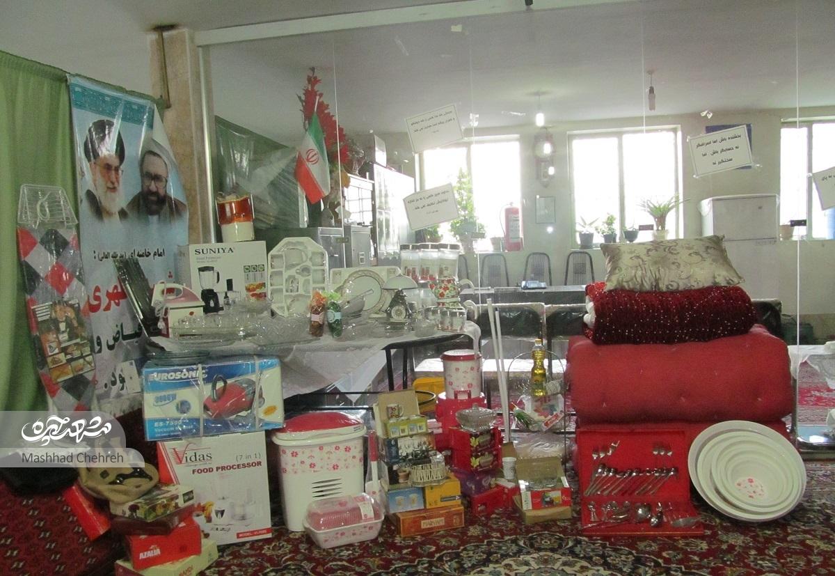 ملاباجی این مکتب‌خانه هنوز هم «ننه جلال» است