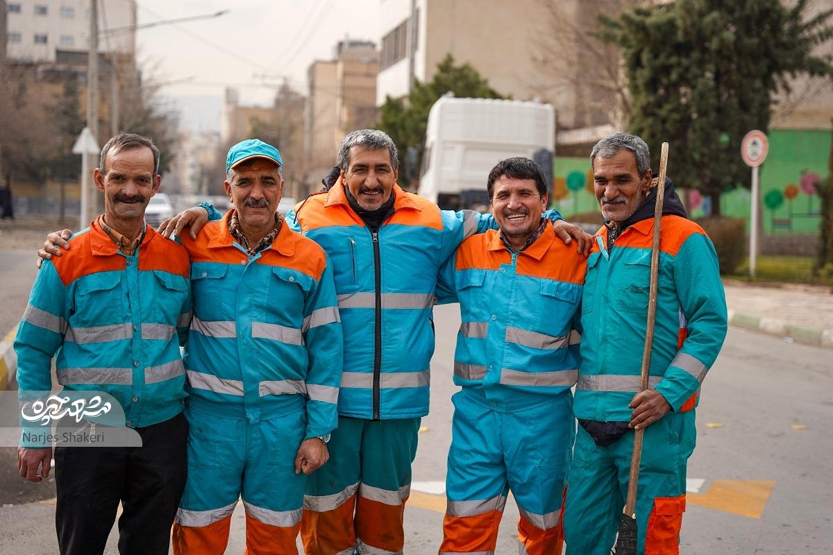 گپ‌‌و‌گفتی با آشنایان کوچه‌های آزادشهر که بعد از  20 و اندی سال، جارویشان را به زمین گذاشتند