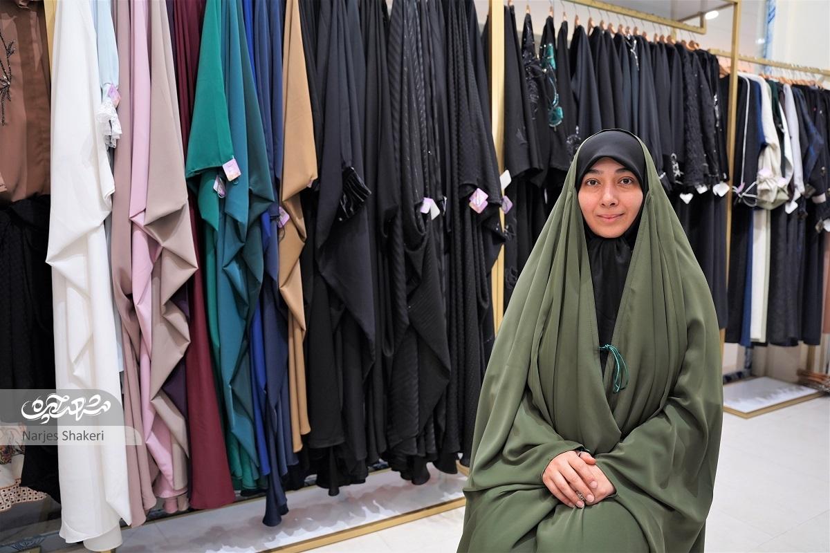 ۱۲ رنگ پوشیدنی چادر هنرِدست خانم شیبانیراد ۱۲ رنگ پوشیدنی چادر هنرِدست خانم شیبانیراد