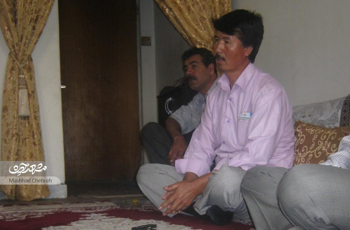 نشان افتخار حاجی بنیاسدی یک تن پر از آثار شیمیایی است نشان افتخار حاجی بنیاسدی یک تن پر از آثار شیمیایی است