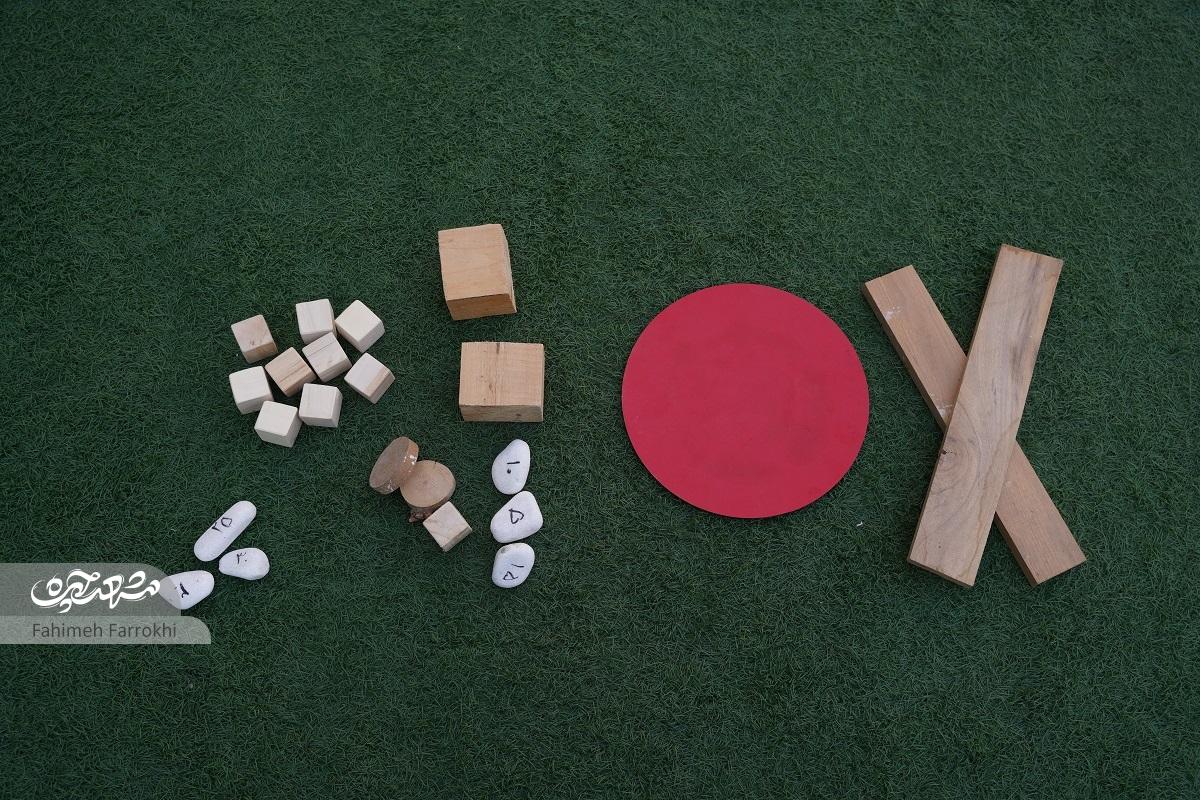 الهام یزدی، زنگ تفریح دانشآموزان را با بازیهای بومیمحلی پیونده زده است الهام یزدی، زنگ تفریح دانشآموزان را با بازیهای بومیمحلی پیونده زده است