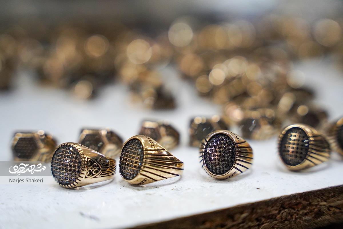 روایت محمود صفرپور از تولید داخلی انگشترهایی که وارداتشان قاچاق است روایت محمود صفرپور از تولید داخلی انگشترهایی که وارداتشان قاچاق است