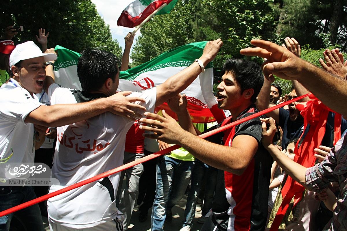 «ارشاد روحبخشیان» رکوردار دویدن برعکس است «ارشاد روحبخشیان» رکوردار دویدن برعکس است