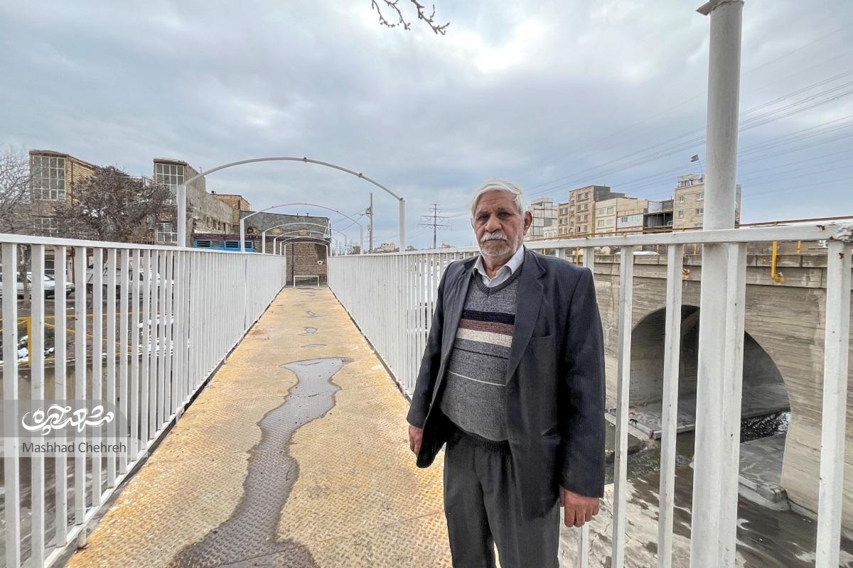 محمود امجدی برای عبور از کال امیرآباد یکتنه دست به کار شد محمود امجدی برای عبور از کال امیرآباد یکتنه دست به کار شد