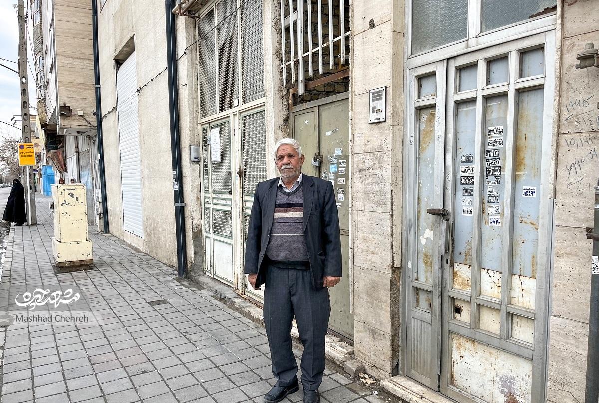 محمود امجدی برای عبور از کال امیرآباد یکتنه دست به کار شد محمود امجدی برای عبور از کال امیرآباد یکتنه دست به کار شد