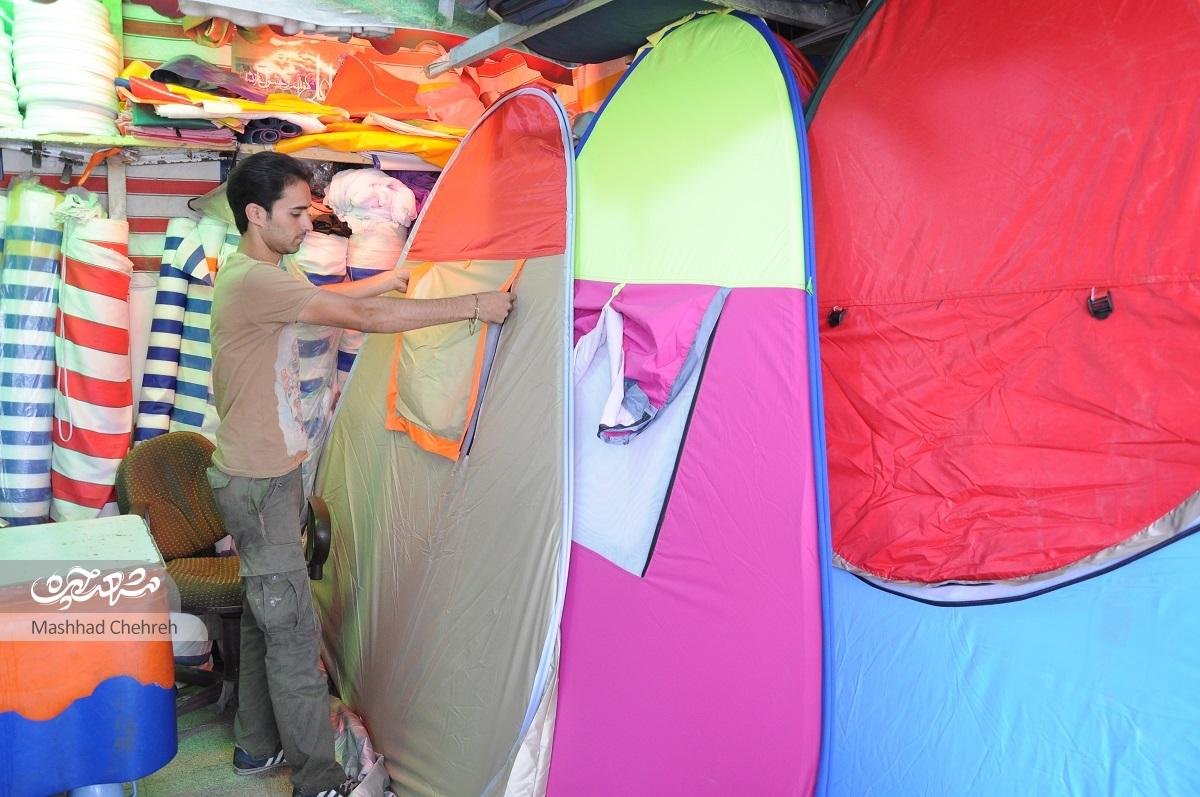 مجلسی شرقی راسته چادرفروشهای مسافرتی مشهد است مجلسی شرقی راسته چادرفروشهای مسافرتی مشهد است