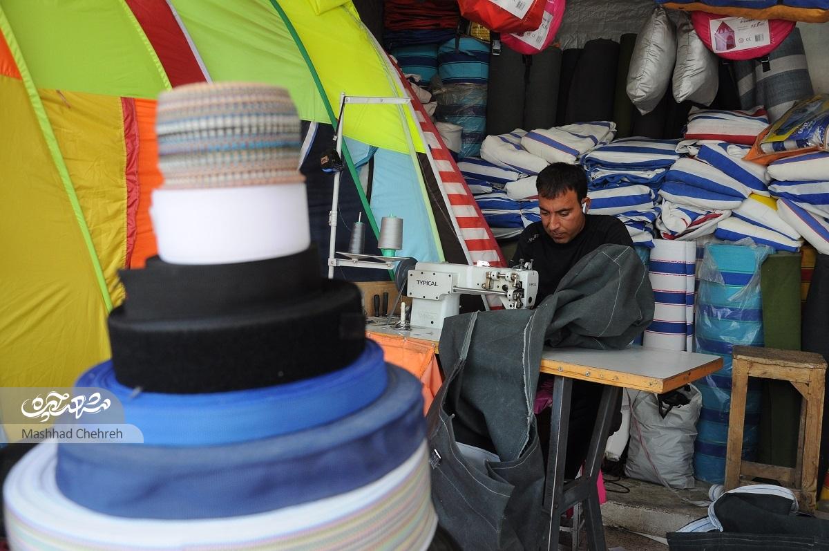 مجلسی شرقی راسته چادرفروشهای مسافرتی مشهد است مجلسی شرقی راسته چادرفروشهای مسافرتی مشهد است