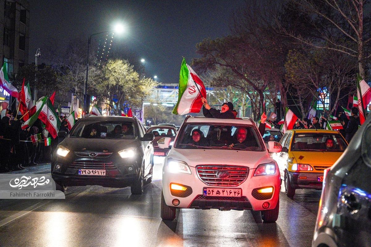 فریاد مقاومت اهالی منطقه یک در عزاداری رهبر شهید