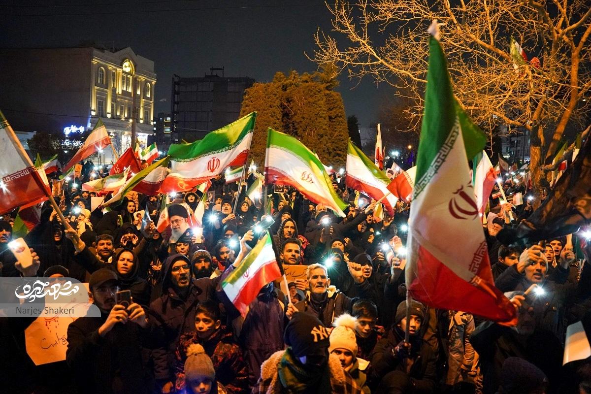 تجمع‌های شبانه اهالی الهیه در سوگ رهبری