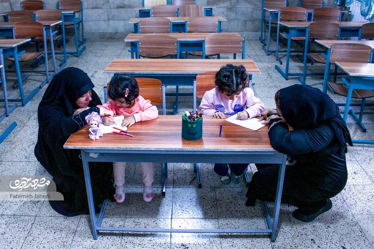سنگرهمدلی روزهای جنگ رمضان در دبستان شهیدمطهری