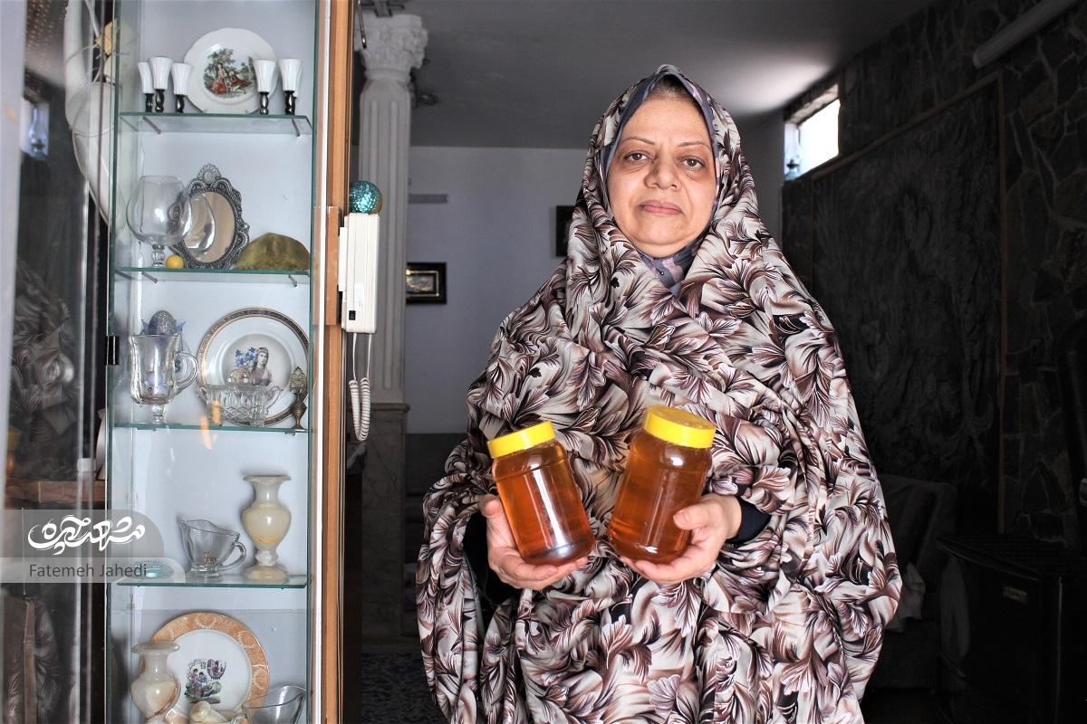 کمکرسانی زهرا نجفی و همسایههایش به نیازمندان آبرومند کمکرسانی زهرا نجفی و همسایههایش به نیازمندان آبرومند