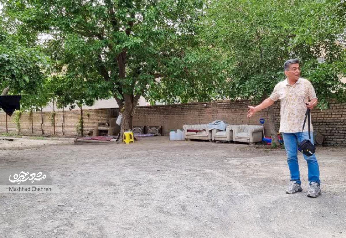 محسن محمدزاده پای پاچال تنها نانوایی آخر محله آزادشهر بزرگ شدیکشنبهها بهترین روز هفته بود محسن محمدزاده پای پاچال تنها نانوایی آخر محله آزادشهر بزرگ شدیکشنبهها بهترین روز هفته بود