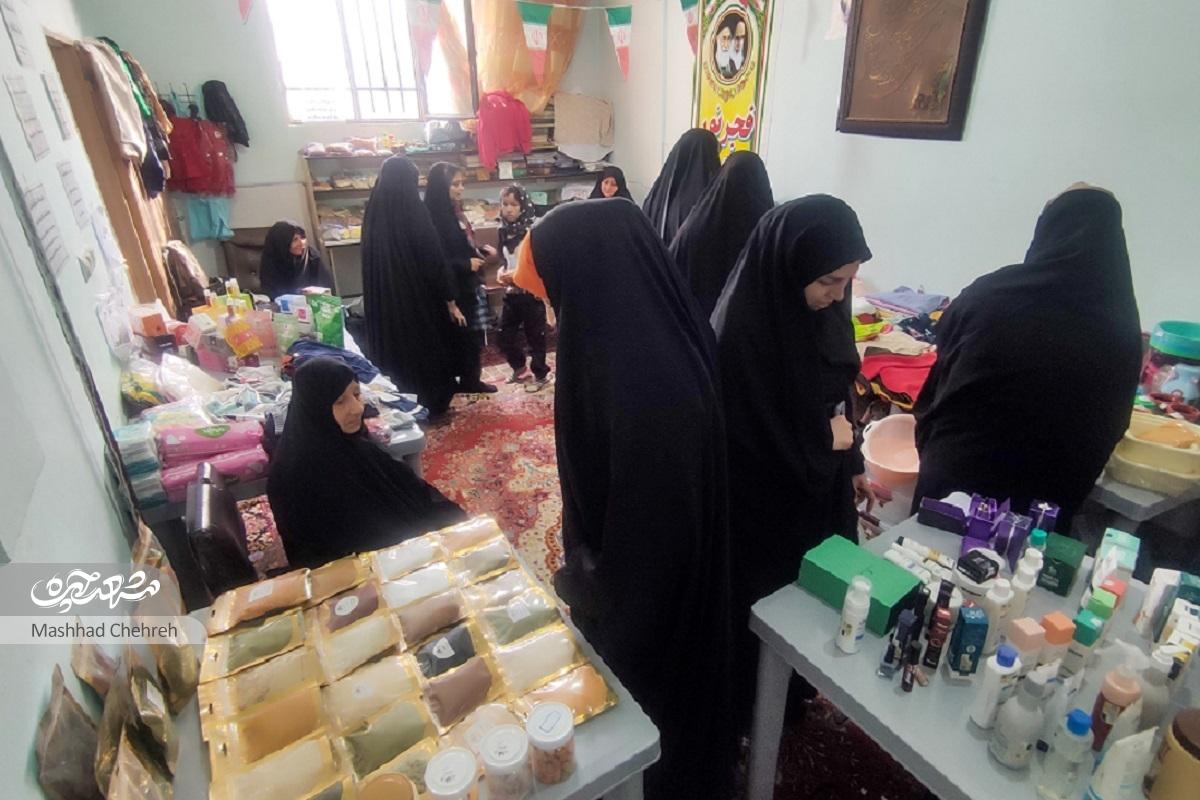 خریدوفروش منصفانه در بازارچه محصولات خانگی محله حسین‌آباد
