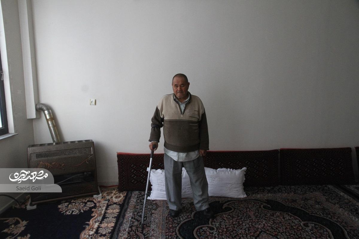 جانبازی که با کت شلوار راهی جبهه شد جانبازی که با کت شلوار راهی جبهه شد