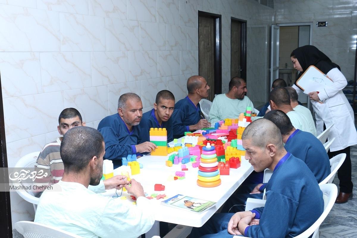 معلولانی که «پناهندگان ضامن آهو» شدند
