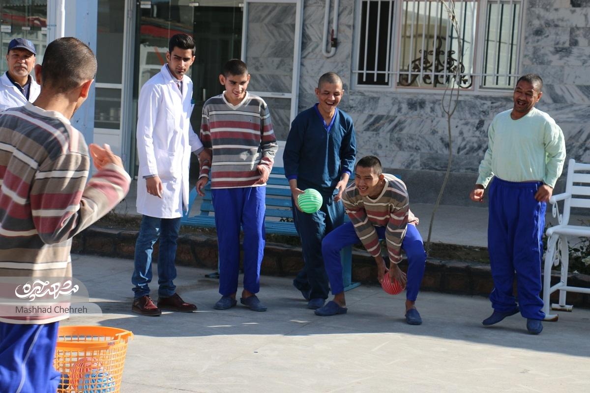 معلولانی که «پناهندگان ضامن آهو» شدند معلولانی که «پناهندگان ضامن آهو» شدند