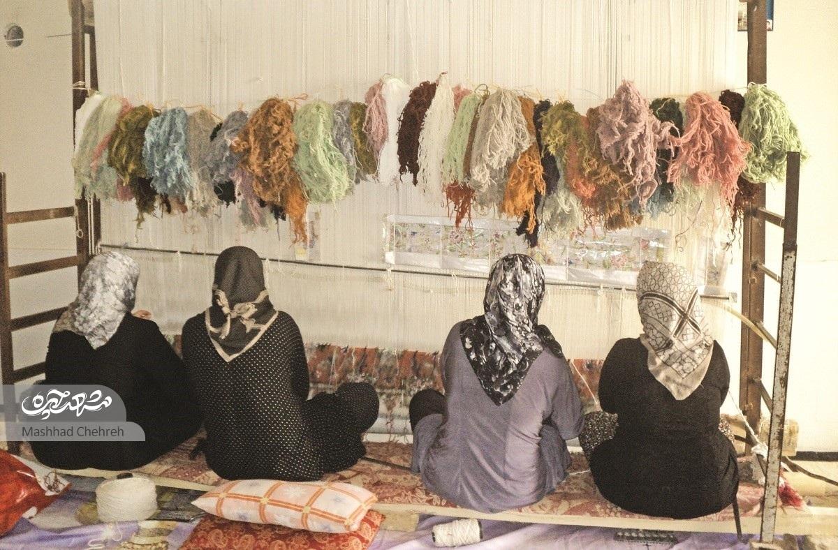 قالیبافان قدیمی محله رده در کار خود استاد هستند