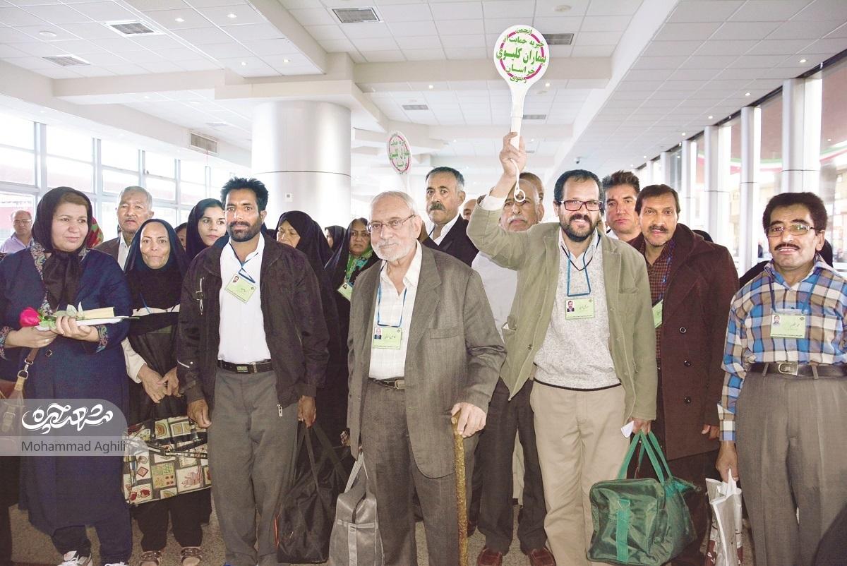 زیارت دسته جمعی بیماران انجمن دیالیز استان از مشهد تا قم