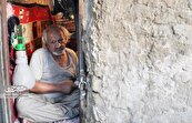 بیست سال زندگی پیرمرد کفش‌دوز در خانه‌ یک متری