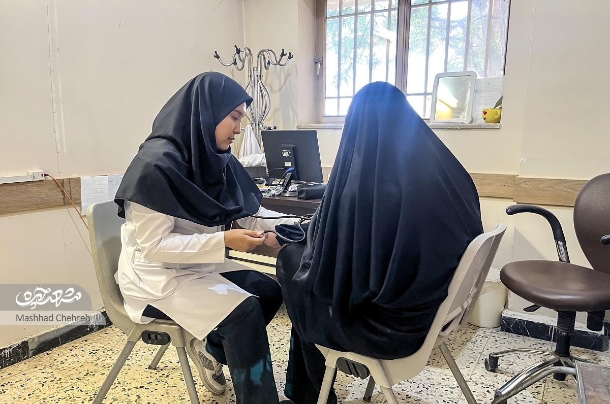 خدمات رایگان گروه جهادی احسان در مرکز بهداشت مهدی‌آباد