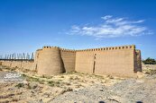 دیوار ۱۲ متری توس حالا نیم متر شده!