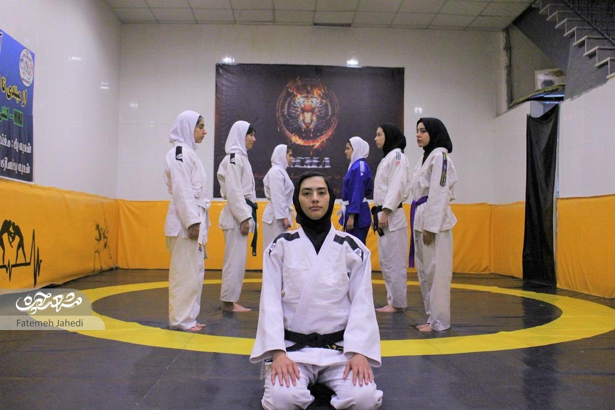 رفاقت روی تاتامی رفاقت روی تاتامی