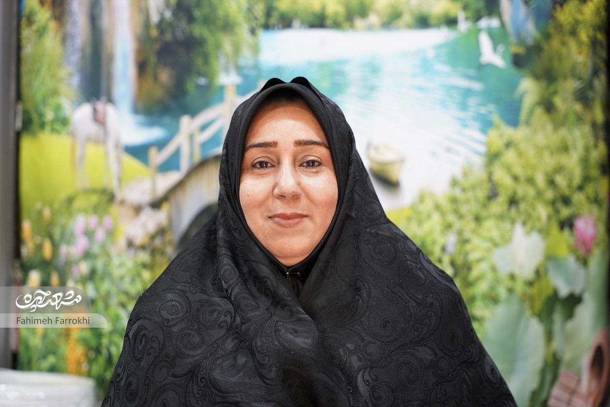 اعظم صالحپور گوشی برای شنیدن، دلی برای همراهی اعظم صالحپور گوشی برای شنیدن، دلی برای همراهی