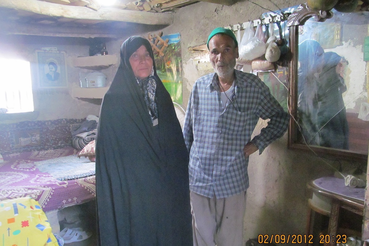 «بیبی آفتابگردان» و «بابای امید» در باغهای اطراف التیمور زندگی میکنند «بیبی آفتابگردان» و «بابای امید» در باغهای اطراف التیمور زندگی میکنند