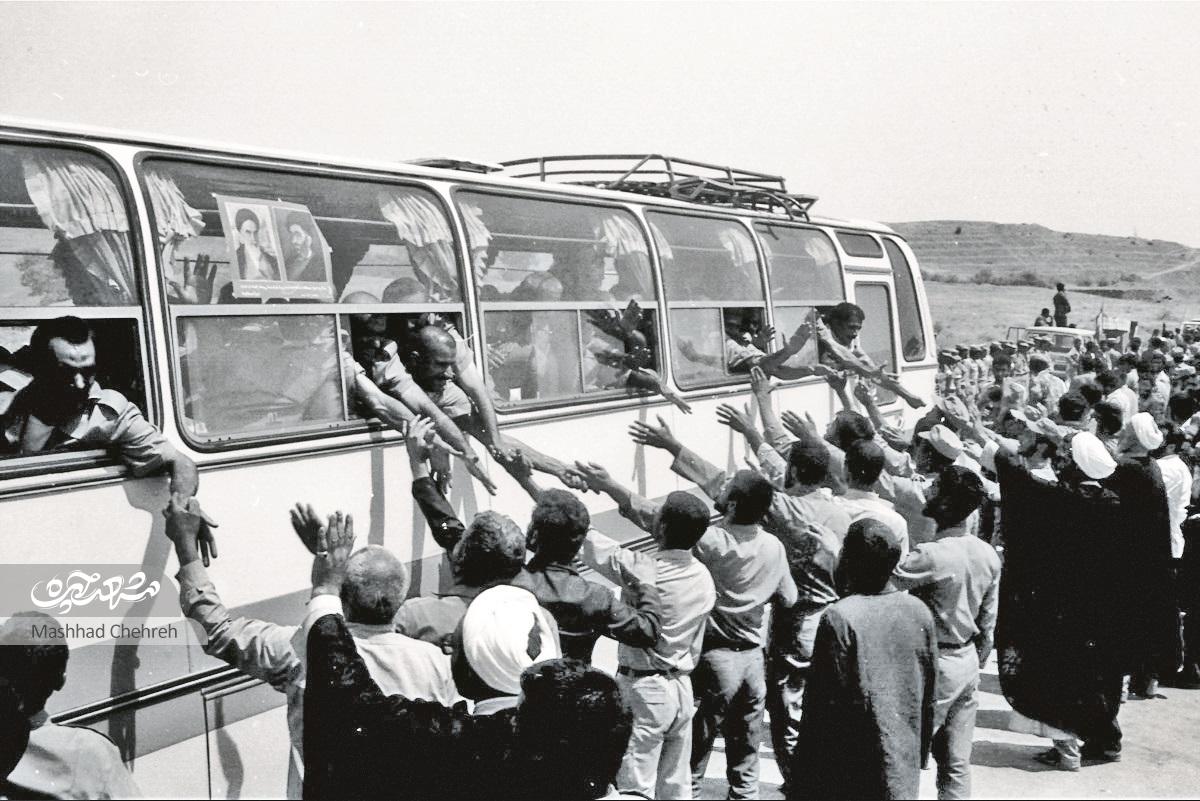 اسارت در اولین سپیده دم روز صلح اسارت در اولین سپیده دم روز صلح