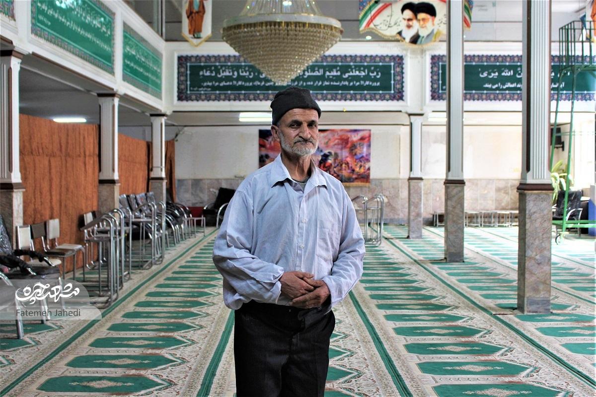 درِ مسجد صاحبالزمان(عج) به همت غلامرضا معینیان همیشه باز است درِ مسجد صاحبالزمان(عج) به همت غلامرضا معینیان همیشه باز است