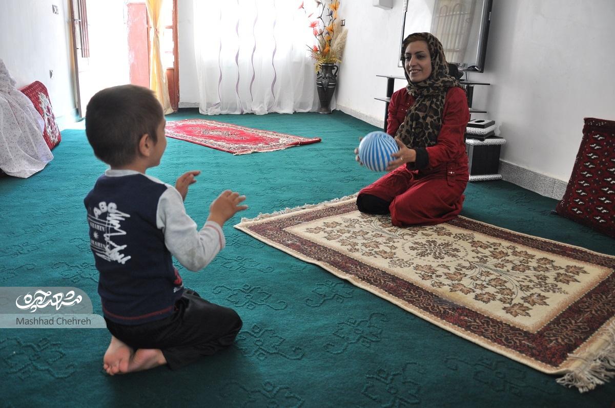 حمیده خانم با اینکه ۷ بار عمل شده و شیمی درمانی می‌شود از زندگی اش ناامید نیست