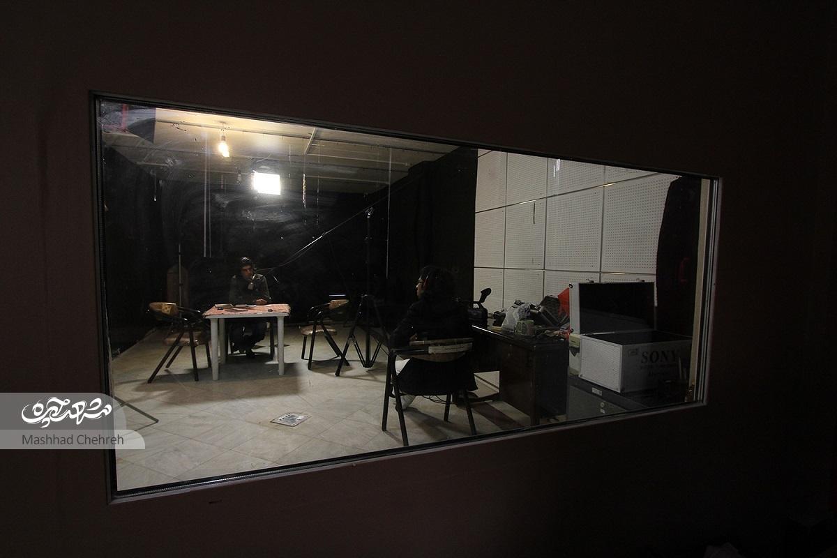 جمع صدامخملیهای محله وحید در گروه «اقاقیا» جمع است جمع صدامخملیهای محله وحید در گروه «اقاقیا» جمع است