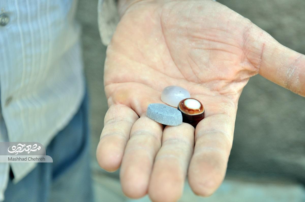 بروبچههای نگینتراش نوکاریز به کارشان افتخار میکنند بروبچههای نگینتراش نوکاریز به کارشان افتخار میکنند