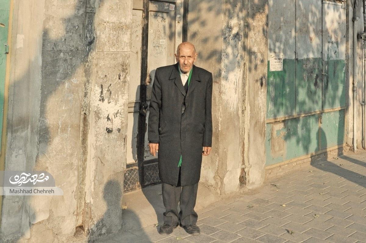 حاج‌آقا سید محمدحامد موسویان مدیر و موسس قدیمی‌ترین مدرسه خصوصی مشهد است