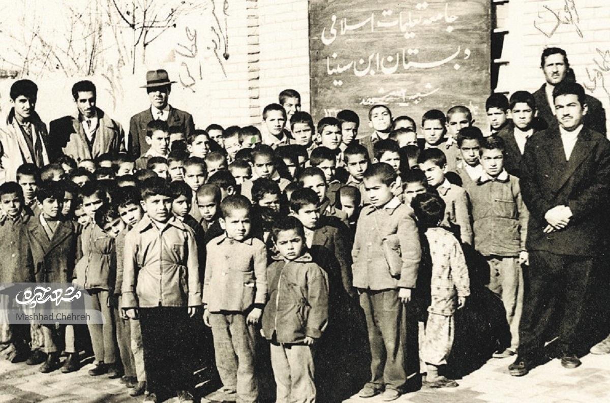 مدیر و موسس قدیمی‌ترین مدرسه خصوصی مشهد است