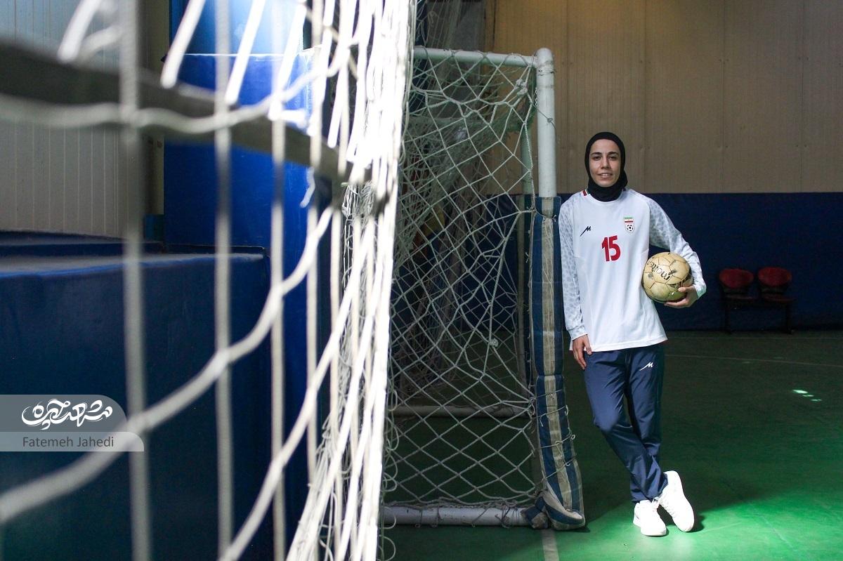 تنها زن مشهدی ملی­‌پوش فوتسال، زمینی برای تمرین ندارد