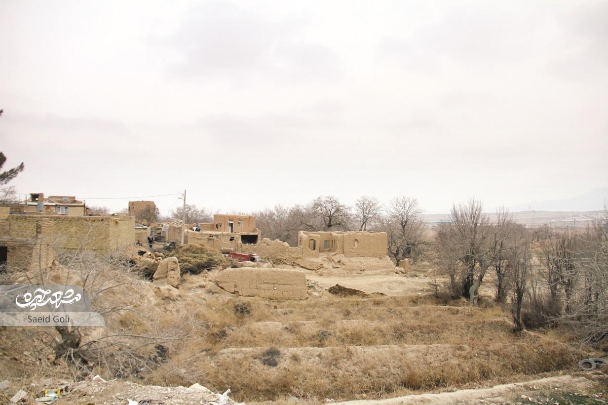 بقایای برج و باروهای گذشتگان، حاکی از روزگار پرفرازونشیب محله قرقی دارد