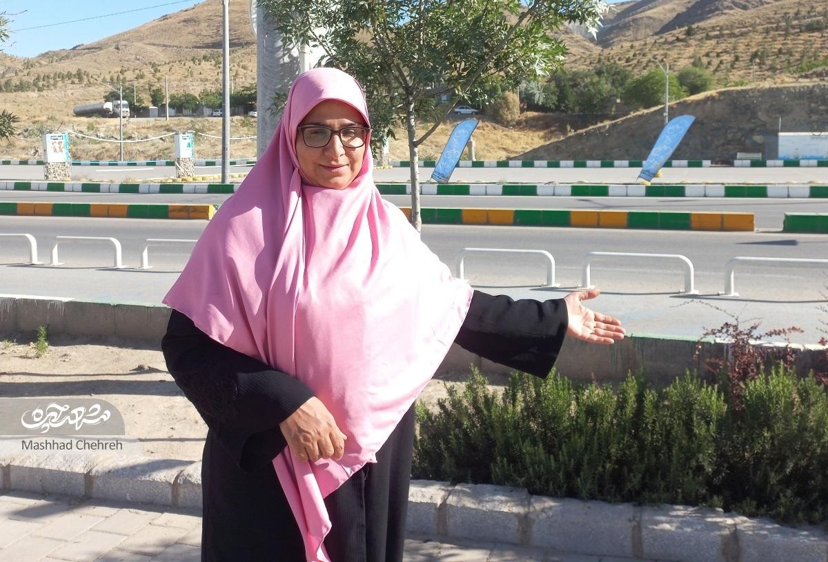 زندگی شهری اکرم صالحی در طبیعت سرافرازان