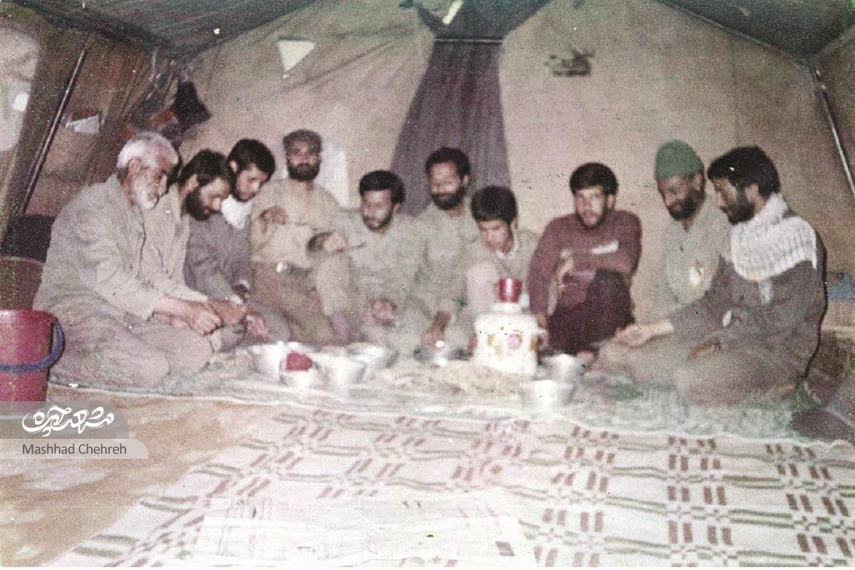 روایت جنگ از نگاه «زارعزاده» کادر درمان دوران جنگ روایت جنگ از نگاه «زارعزاده» کادر درمان دوران جنگ