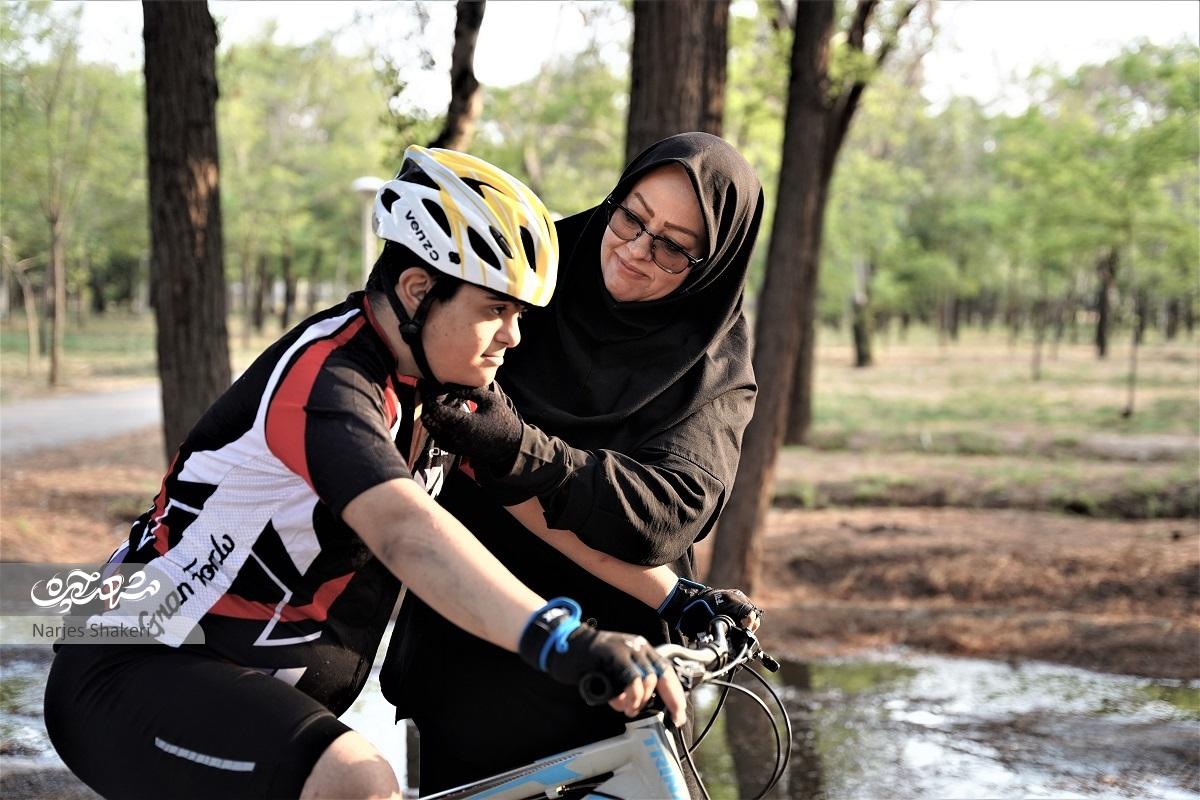 طی ۷ سال اخیر، ۳۰۰ کودک کمتوانذهنی زیر نظر حمیدرضا زارع دوچرخهسواری را آموختهاندما هم میتوانیم طی ۷ سال اخیر، ۳۰۰ کودک کمتوانذهنی زیر نظر حمیدرضا زارع دوچرخهسواری را آموختهاندما هم میتوانیم