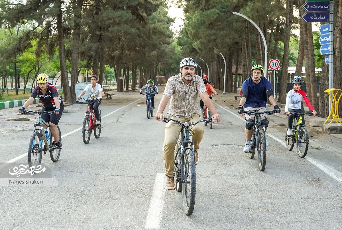 طی ۷ سال اخیر، ۳۰۰ کودک کمتوانذهنی زیر نظر حمیدرضا زارع دوچرخهسواری را آموختهاندما هم میتوانیم طی ۷ سال اخیر، ۳۰۰ کودک کمتوانذهنی زیر نظر حمیدرضا زارع دوچرخهسواری را آموختهاندما هم میتوانیم