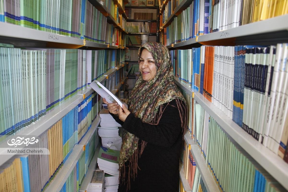 عیسی خضرایی نخستين و بزرگترین نمایندگی فروش کتابهای دانشگاه پیامنور در مشهد است عیسی خضرایی نخستين و بزرگترین نمایندگی فروش کتابهای دانشگاه پیامنور در مشهد است