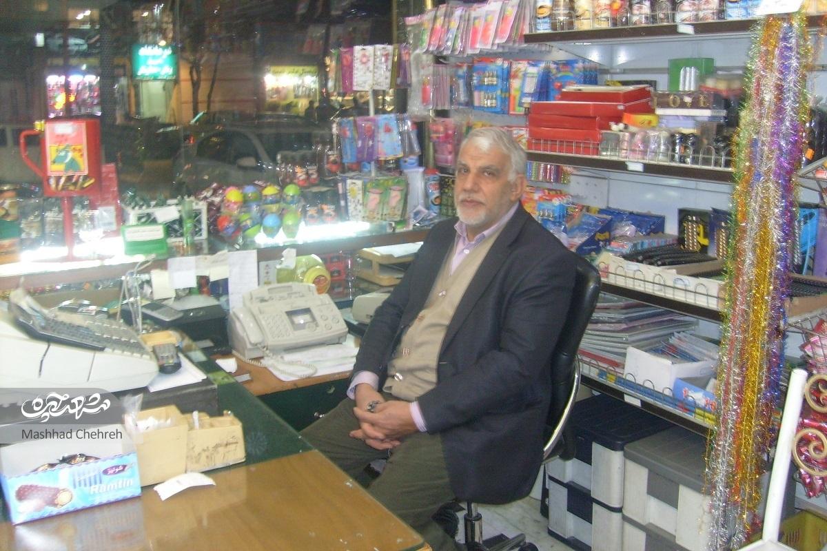 آقا رضا ۳۵ سال است کام مردم محله گاز را شیرین می‌کند