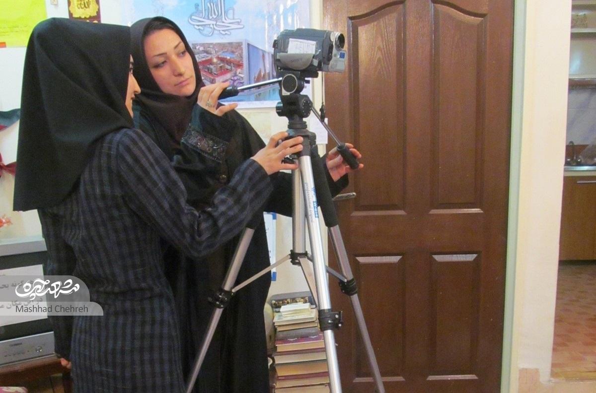 ناصر آرین مکتبخانه حضرتمهدی (عج) در محله طبرسی شمالی را راه اندازی کرده است ناصر آرین مکتبخانه حضرتمهدی (عج) در محله طبرسی شمالی را راه اندازی کرده است