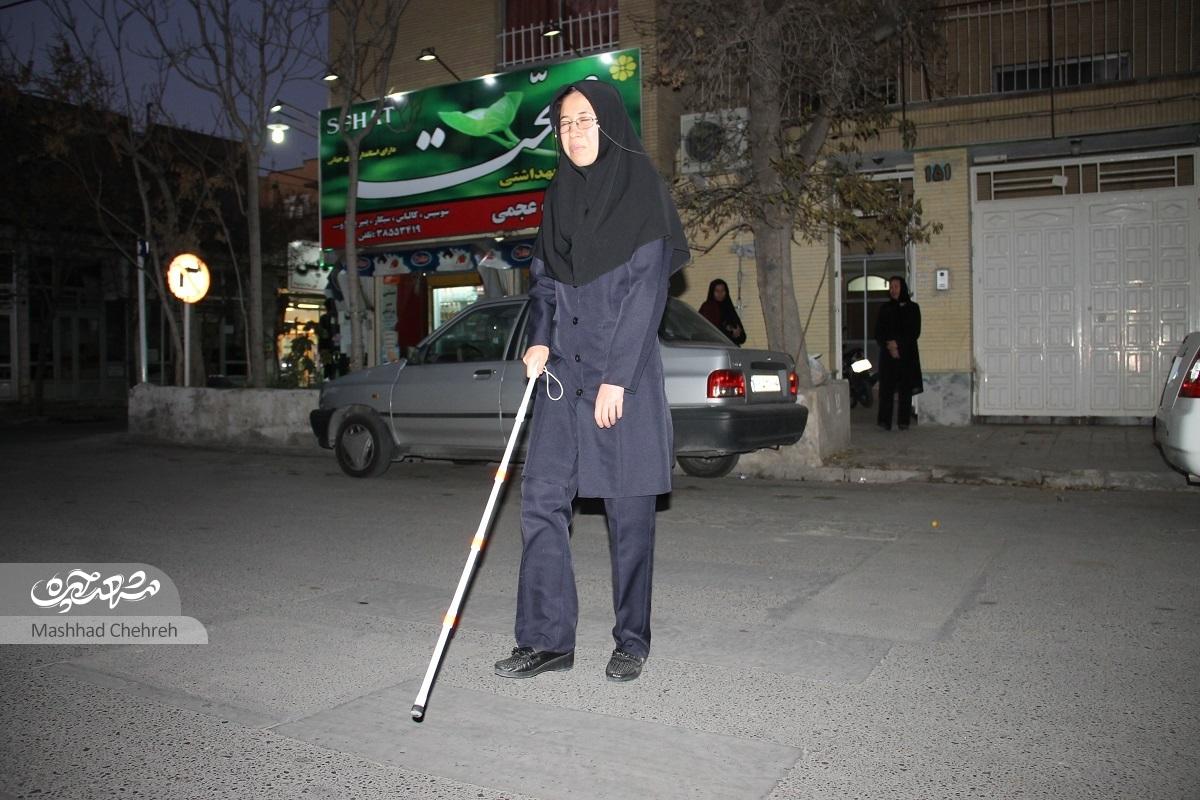 چشمهایم نوک انگشتانم است