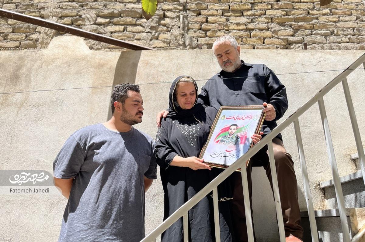 دلتنگی خانواده شهید سیدمصطفی صفادل پس از شهید جنگ ۱۲ روزه دلتنگی خانواده شهید سیدمصطفی صفادل پس از شهید جنگ ۱۲ روزه