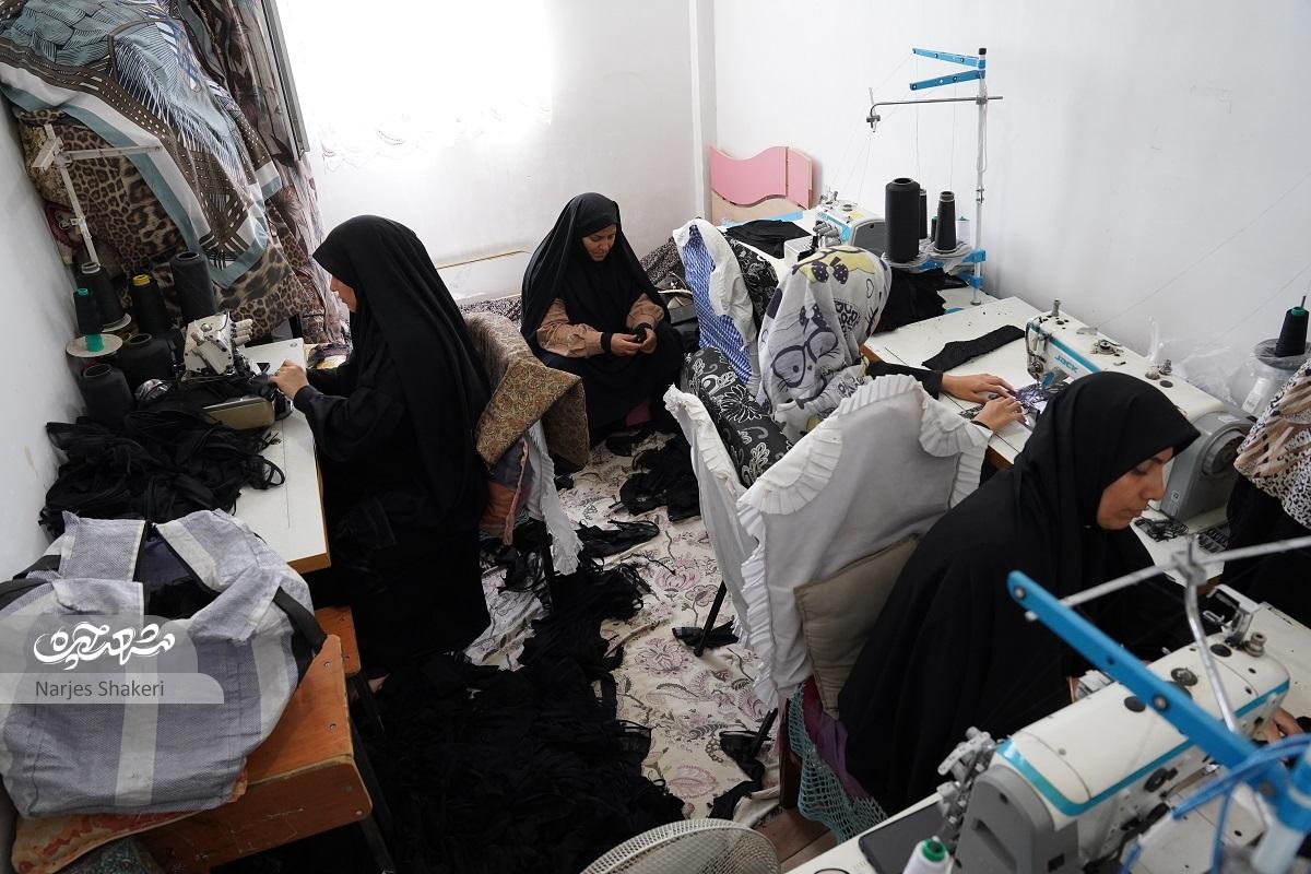 کارآفرینی فاطمه کرانی در خیاطخانه کوچک کارآفرینی فاطمه کرانی در خیاطخانه کوچک